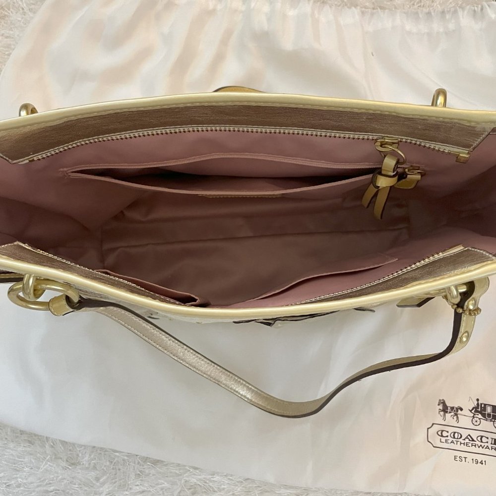 COACH Natural Straw Charm Tote No. A1073-15029 With Dust Cover - Picture 5 of 10